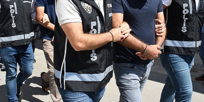 Fuhuş baskınında yakalanan şahıslardan 2'si muhtar çıktı