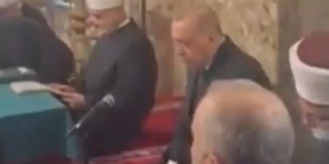 Cumhurbaşkanı Erdoğan, Bosna'da Kur'an tilaveti okudu