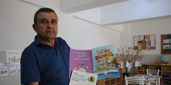 25 yıllık fedakar eğitimci, tatil gününde öğrencileri için kolları sıvadı