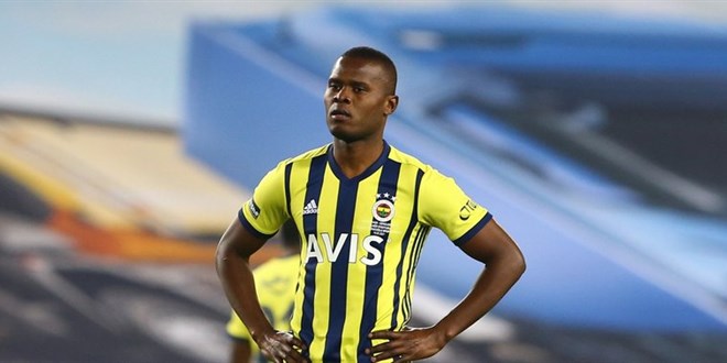 Samatta, Fenerbahçe'den ayrılıyor