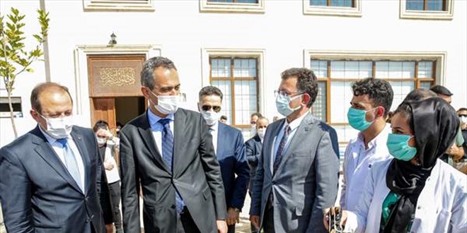 Bakan �zer: Meslek liselerinin �retim kapasitesi 1 milyar TL'ye ��kacak