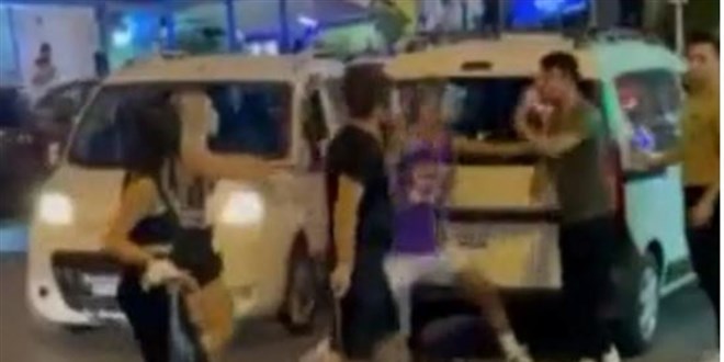Tiktok fenomenlerinin laf atma kavgası: Biz sokakta rahat yürüyemeyecek miyiz?