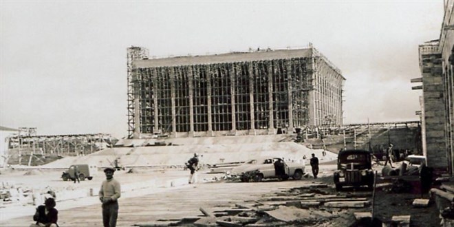 MSB, Anıtkabir'den tarihi fotoğrafları paylaştı