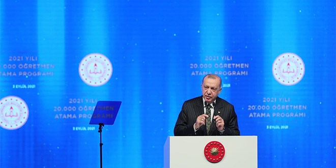 'Öğretmen maaşlarını en çok iyileştiren ülkeyiz'