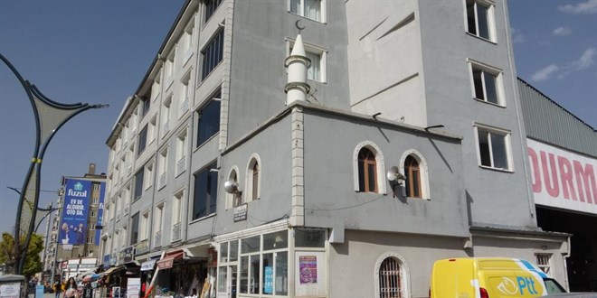 Türkiye'de benzeri olmayan cami, vatandaşların ilgisini çekiyor