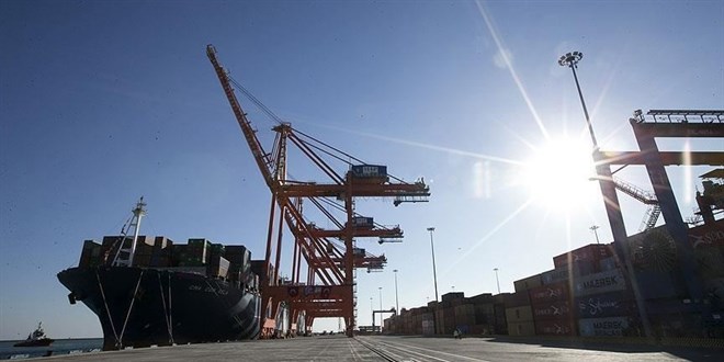 Türkiye komşularına 8 ayda 12,5 milyar dolarlık ihracat yaptı