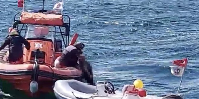 Marmara Denizi'nde can pazarı: Vapurdan düşen adam hayatını kaybetti