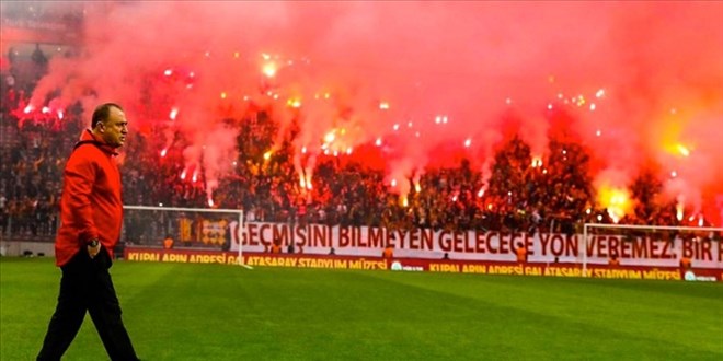 Galatasaray'da yaprak dkm: 16 futbolcu Florya'dan ayrld