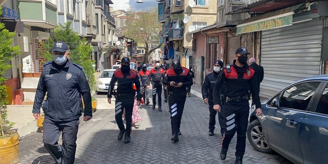 Beyoğlu'ndaki izinsiz gösteride 47 kişi gözaltına alındı