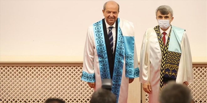 KKTC Cumhurbakan'na 'fahri doktora' unvan verildi