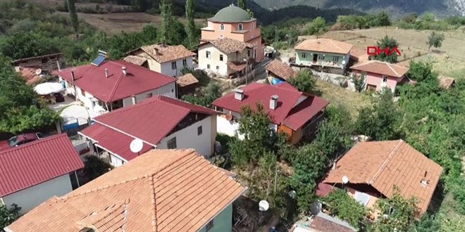 D�nyay� saran koronavir�s, 32 haneli bu k�ye giremedi