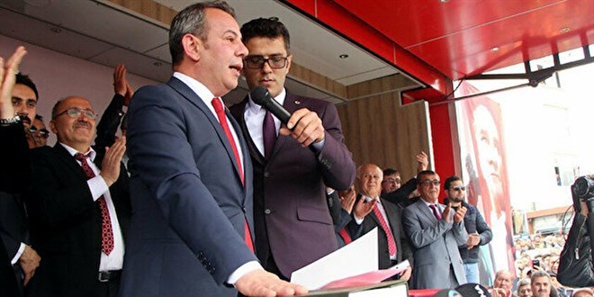 Kur'an'a el basmıştı. 3 organizasyon için 1 milyon TL para harcadı