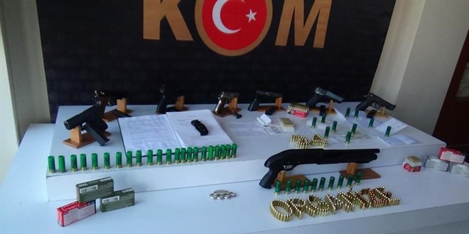 Site sakinlerine çöken çeteye operasyon: 23 gözaltı