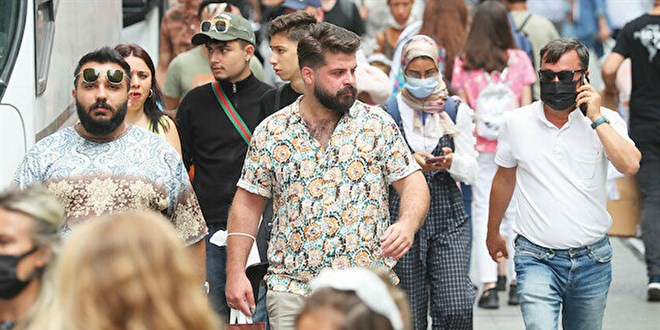 Vakaların sebebi fazla normallik: Salgın yokmuş gibi davranıyoruz