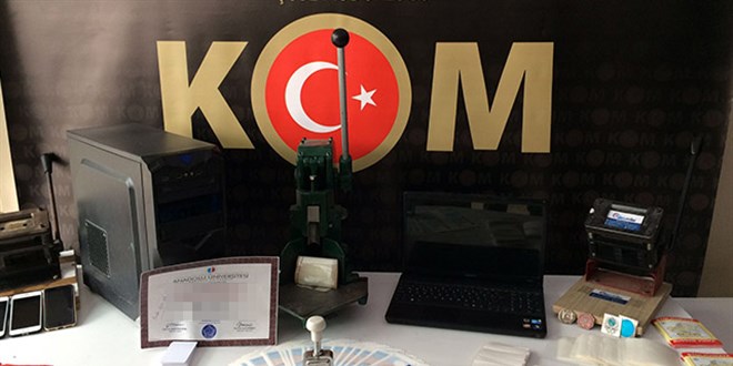 Sahte diploma ve sürücü belgesi yapılan matbaaya baskın