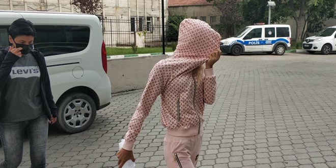 Hırsızlar, emniyet müdürünün evinden 80 bin lira çaldı