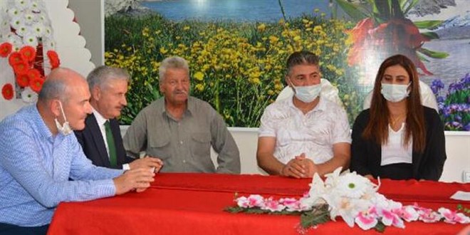 Bakan Soylu, Hakkari'de nikah şahitliği yaptı
