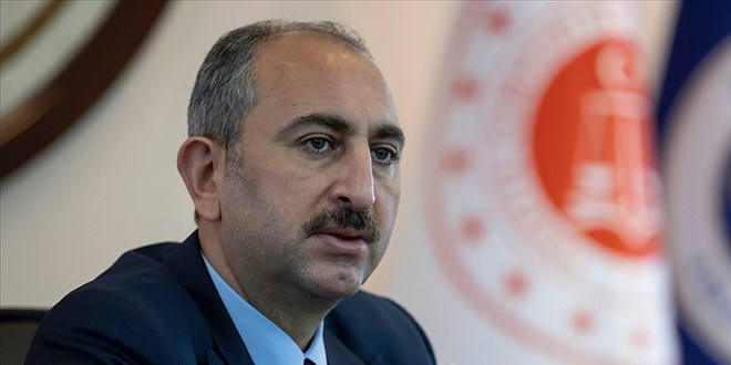 Bakan Gül'den sosyal medya yasası açıklaması