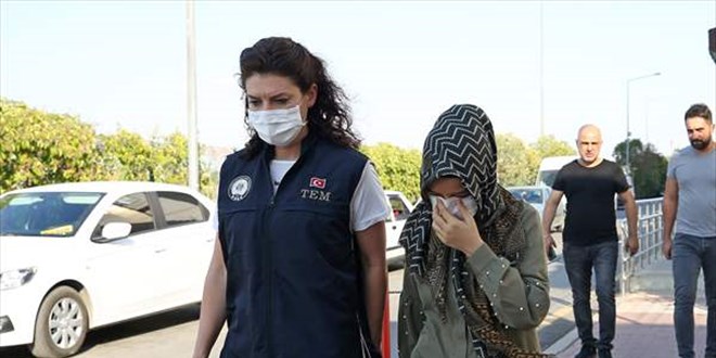 Hapsi kesinleşen FETÖ hükümlüsü kadın öğretmen cezaevine gönderildi