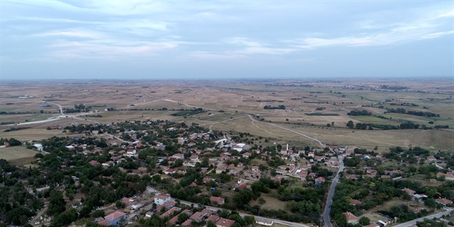 Eski muhtar davayı kazandı, köye haciz kararı çıktı