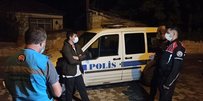 Kovid-19 hastas markete giderken polise yakaland