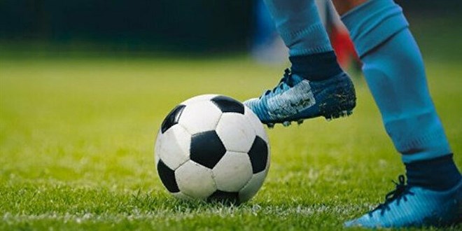 Kulüpler tribüne oynuyor