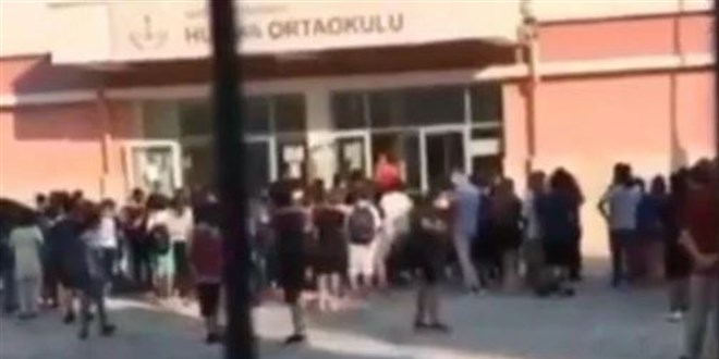 Öğrencileri tehdit eden müdür yardımcısı açığa alındı
