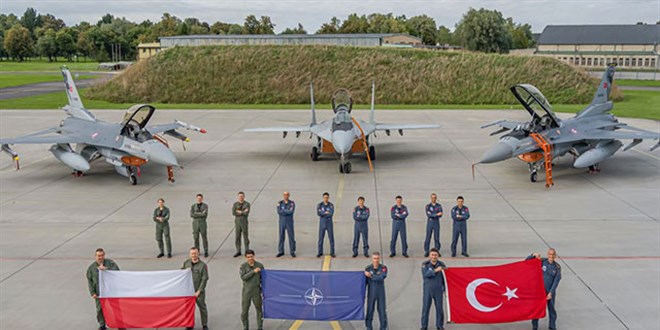 Türk jetleri, NATO'nun 'hava polisliği' görevi sonrası yurda döndü