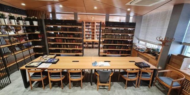 İçişleri Bakanlığının yüz yıllık kitap arşivi bu kütüphanede