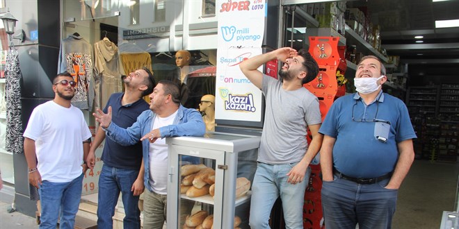 Sinop'ta 'hava saldrs alarm': Snaklara girin