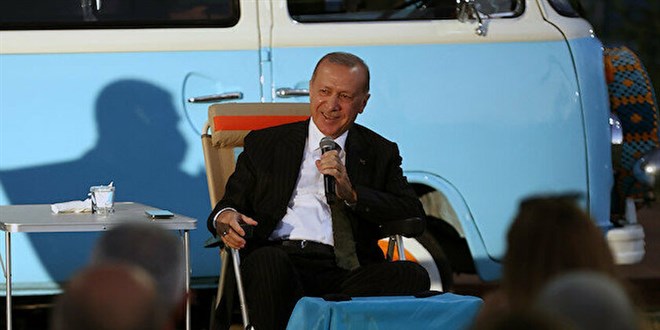 Erdoğan: Cumhuriyet tarihinde görülmemiş projeler geliştirdik