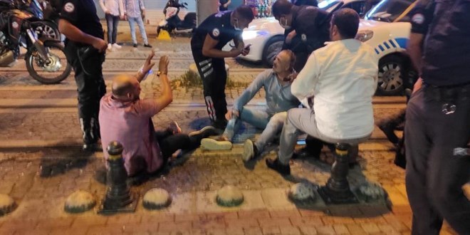 İki kişi arasında çıkan 'köpeğimi çaldın' kavgası kanlı bitti: 2 yaralı