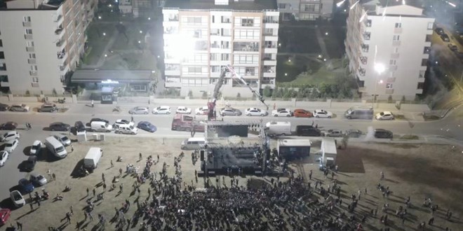 Ünlü sanatçının 40 metre yüksekte zor anları