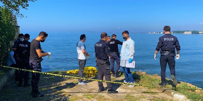 10 gündür denizde olan 'işkence' edilmiş ceset kıyıya vurdu