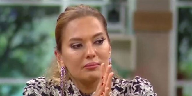 Demet Akalın gözyaşlarını tutamadı