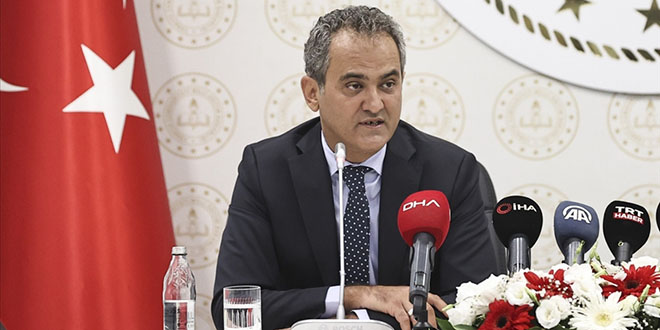 Bakan Özer'den öğretmenlere 'aşı' teşekkürü