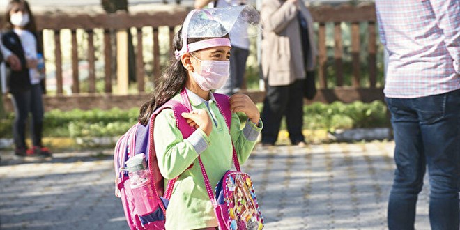 Semptomu olan çocuk 48 saat evde dinlensin