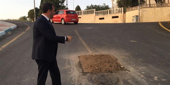 İlçe belediyesinden büyükşehire tepki: Delik deşik edip bıraktılar