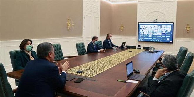 Bakan Koca: Okullarımızda çıkan her vakayı dikkatle izliyoruz
