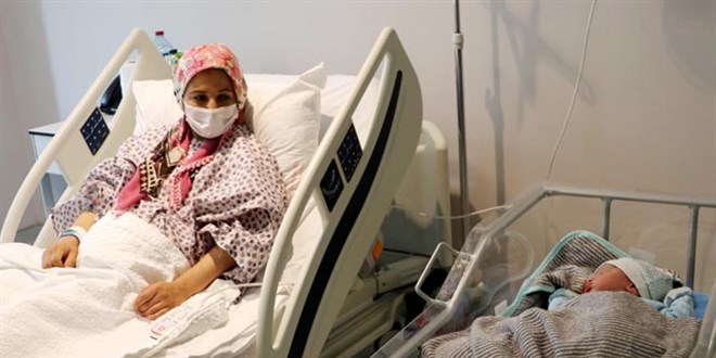 Ankara ehir Hastanesi'nde 33 korona hastas hamileden 32'si asz