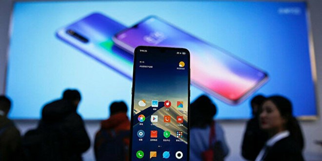 Litvanya'dan vatandaşlarına 'Çin malı telefonları atın' çağrısı