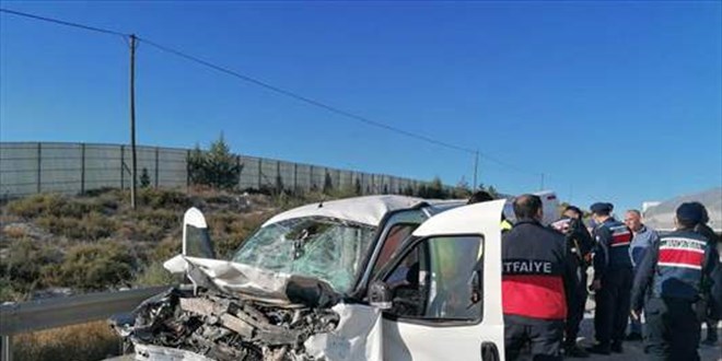 Eskişehir'de trafik kazasında 2 kişi öldü, 2 kişi yaralandı