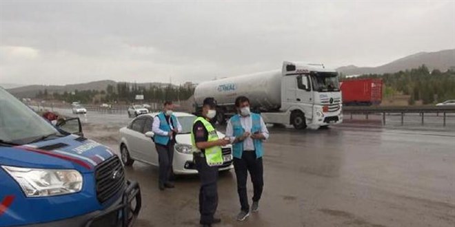 Üniversiteli koronavirüs hastası, yolcu minibüsünde yakalandı