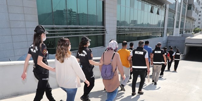 Mersin merkezli FETÖ operasyonunda 9 şüpheli yakalandı