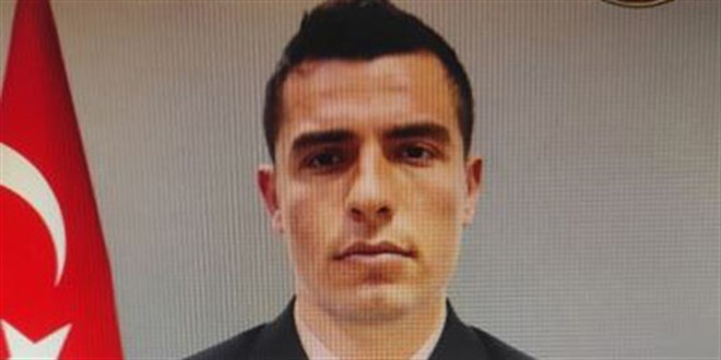 Üzerine ağaç düşen asker hastanede şehit düştü