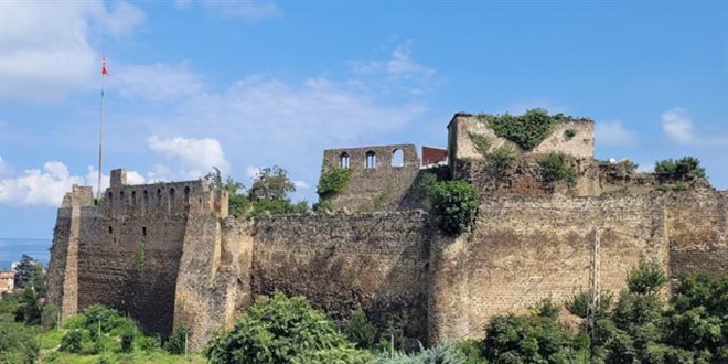 Trabzon'da tapulu 'kale kondu' kirlili�i