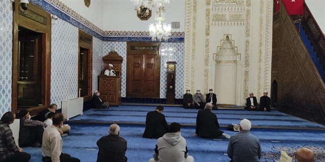 Diyanet, Karabağ şehitleri için anma programı düzenledi
