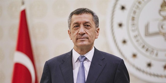 Ziya Selçuk, MEB'de usulsüz ihale ve atama yaptı iddiası