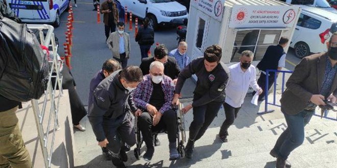 Tartıştığı esnafı 12'nci kattan aşağı atan kişi hakim karşısında