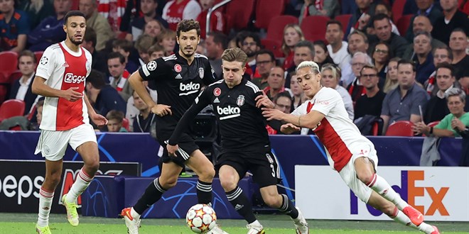 Beşiktaş, Ajax'a deplasmanda yenildi